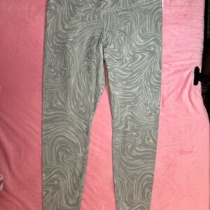 Old Navy Leggings in Swirled Gray